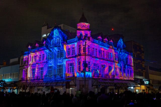 Luv, Erms, Multimanas, Kambô e Jeremy Oury